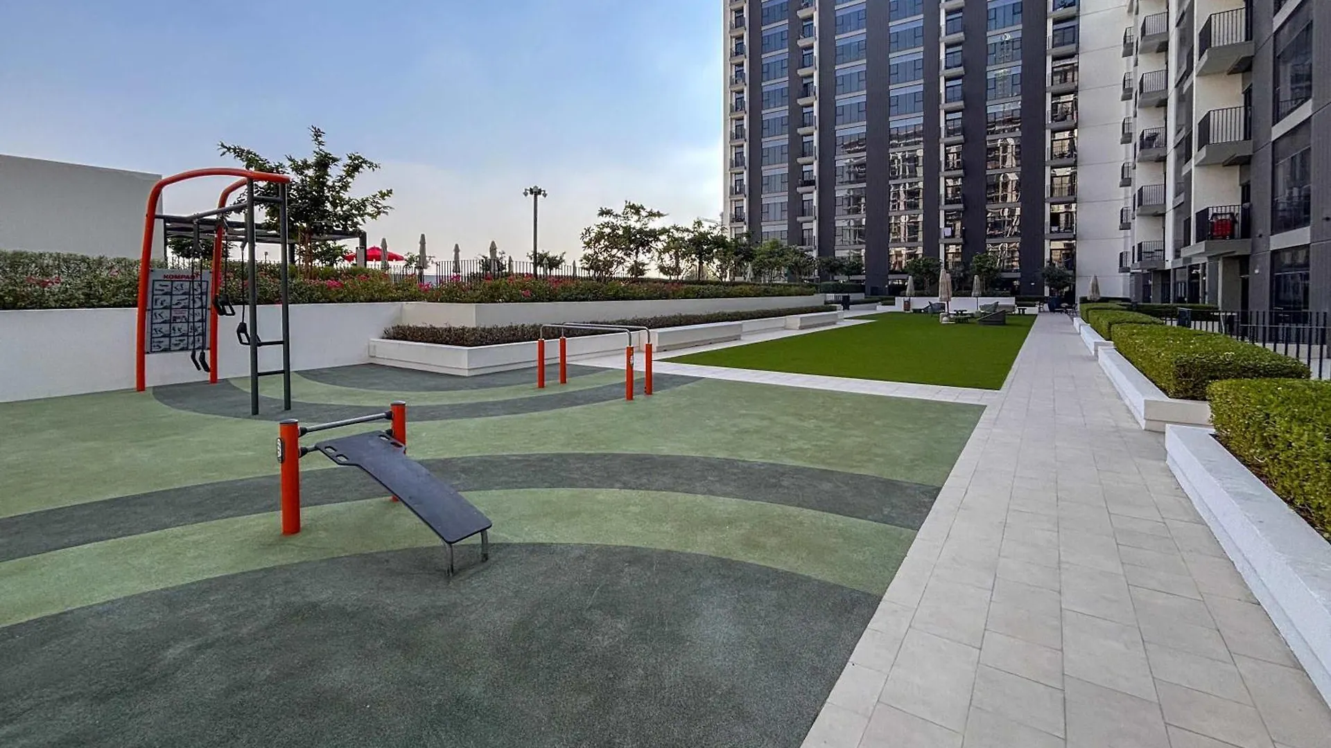 Apartment Frank Porter - Golf Vile Dubai